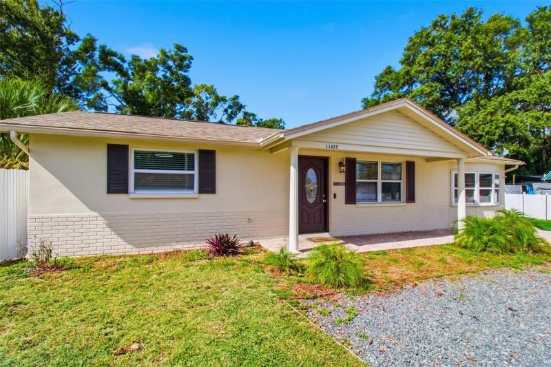 4 bedroom Single Family Residence at 11625 Crystal Lake Drive, Gulf Highlands, Port Richey — photo 3