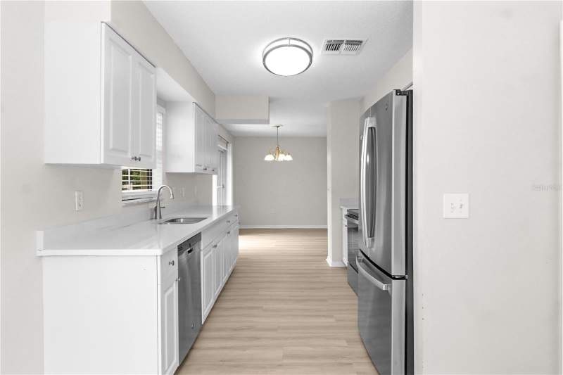3 bedroom Single Family Residence at 929 Sandywood Drive, Lakemont Hills Ph 01, Brandon — photo 5