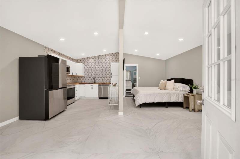 1 bedroom Single Family Residence at 5686 E Highway 316, Praire View, Citra — photo 4