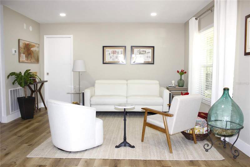 2 bedroom Condominium at 11861 Raintree Drive #65, Raintree Manor Homes Condomininium, Tampa — photo 3