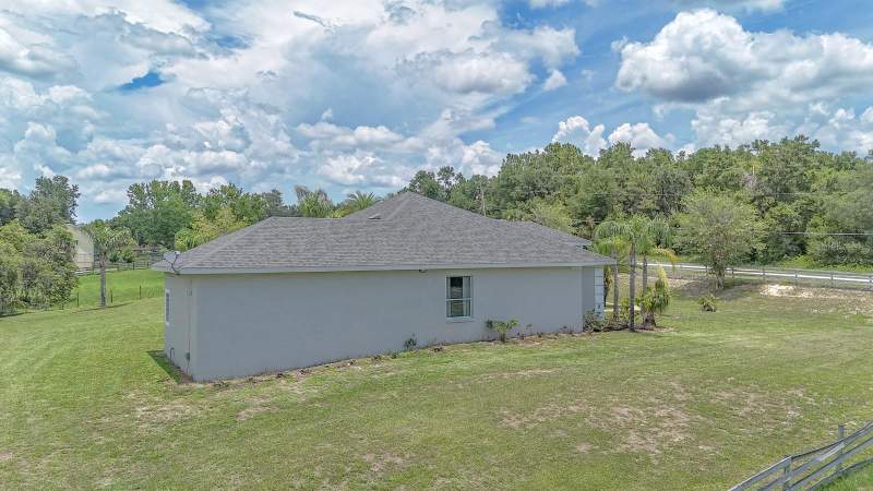 4 bedroom Single Family Residence at 32025 TIMBERLAKE DRIVE, NONE, MOUNT DORA — photo 4
