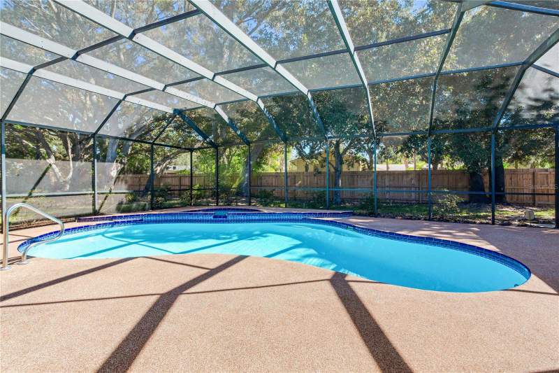 4 bedroom Single Family Residence at 10353 Barry Drive, Barry Estates, Largo — photo 2