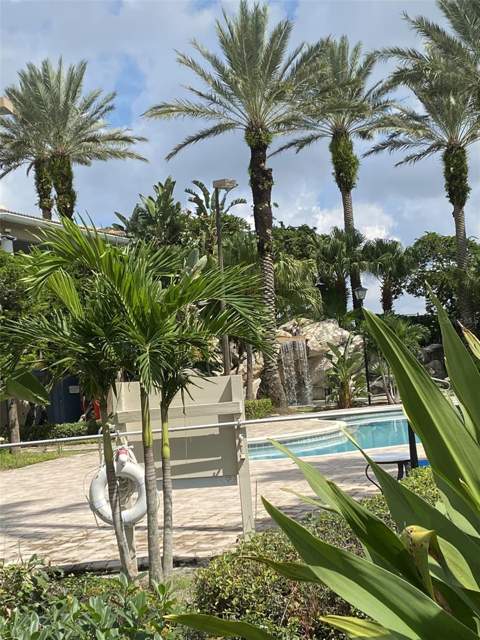 7320 Westpointe Boulevard #511, Orlando FL - photo 7 of 20