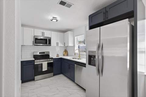 8309 Tupelo Drive, Tampa FL - photo 10 of 27