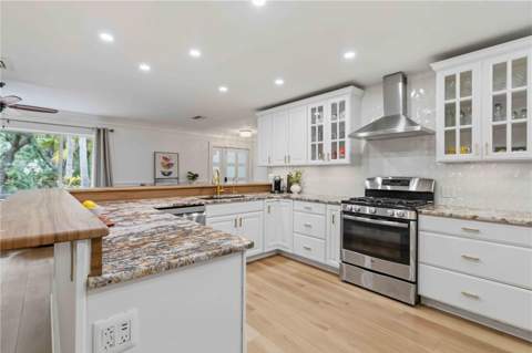 7402 Castle Drive, Sarasota FL - photo 18 of 68