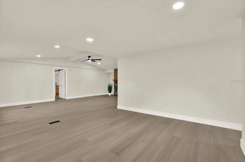 5801 Myrtle Lane, Tampa FL - photo 9 of 32