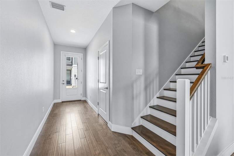 3 bedroom Townhouse at 6621 S Manhattan Avenue #2, Camellia Square Twnhms, Tampa — photo 5