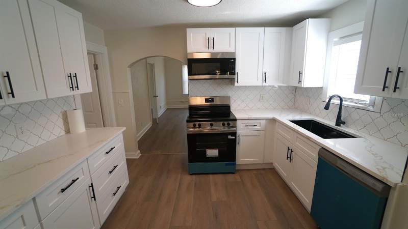 4 bedroom Single Family Residence at 1632 27TH AVENUE, PINE CITY SUB REP, ST PETERSBURG — photo 4