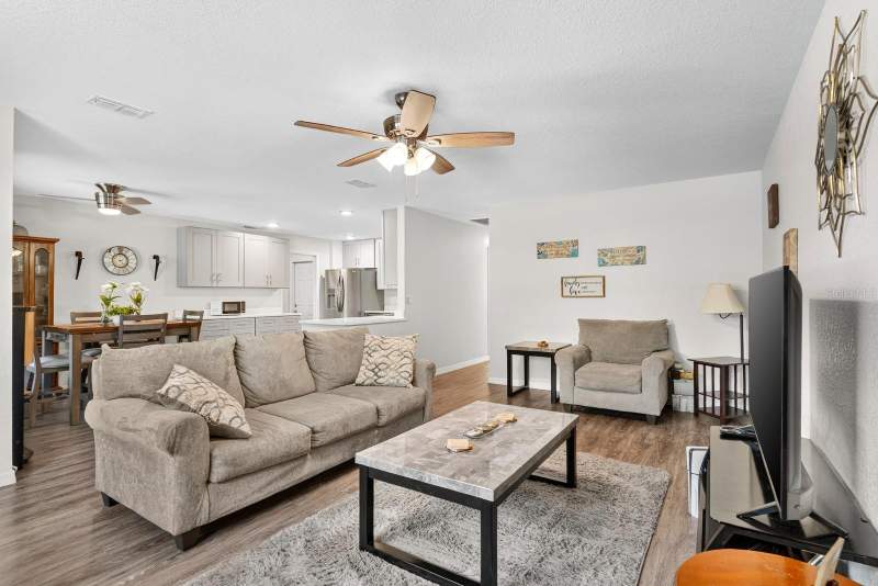 4 bedroom Single Family Residence at 125 Herbert Street, First Add, Auburndale — photo 3