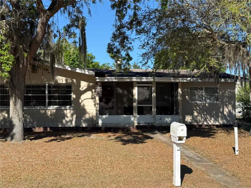 3 bedroom Single Family Residence at 208 LAKE DALE DR, LENA VISTA SUB, AUBURNDALE — photo 1