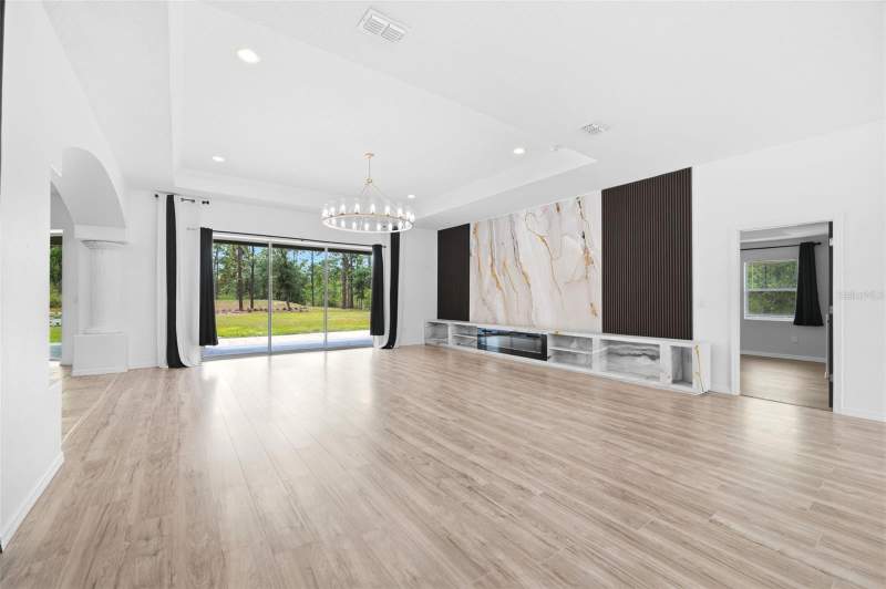 4 bedroom Single Family Residence at 18043 Palmdale Road, Royal Highlands, Weeki Wachee — photo 3