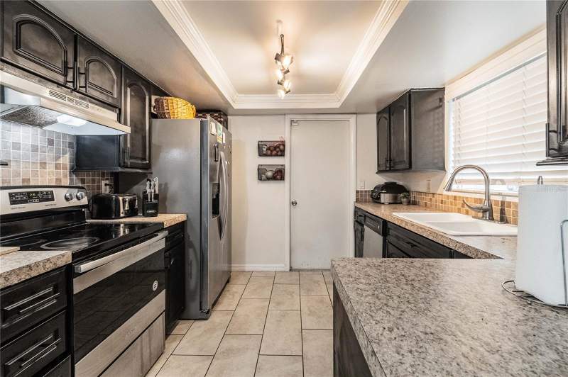 3 bedroom Single Family Residence at 1006 Buttercup Drive, Honeytree North, Lakeland — photo 5