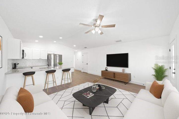 3 bedroom Single Family Residence at 15176 Gonzo Road, Royal Highlands, Brooksville — photo 3