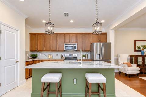 6810 Muncaster Court, Tampa FL - photo 19 of 84