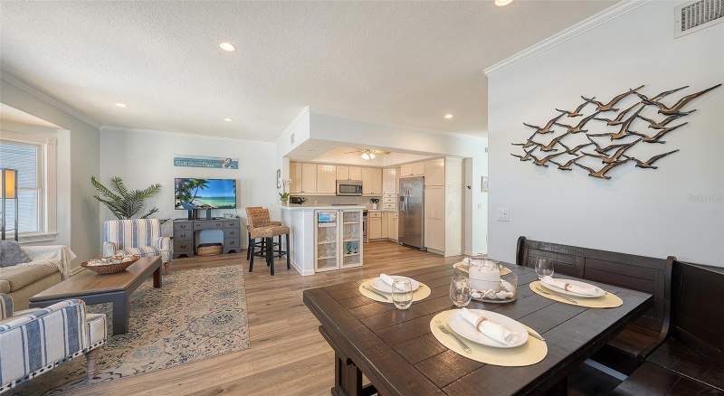 3 bedroom Single Family Residence at 5390 Gulf Drive, Gulfview Villas, Holmes Beach — photo 4