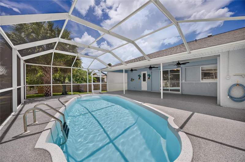 3 bedroom Single Family Residence at 881 Riviera Lane, Port Charlotte Sec 023, Port Charlotte — photo 2
