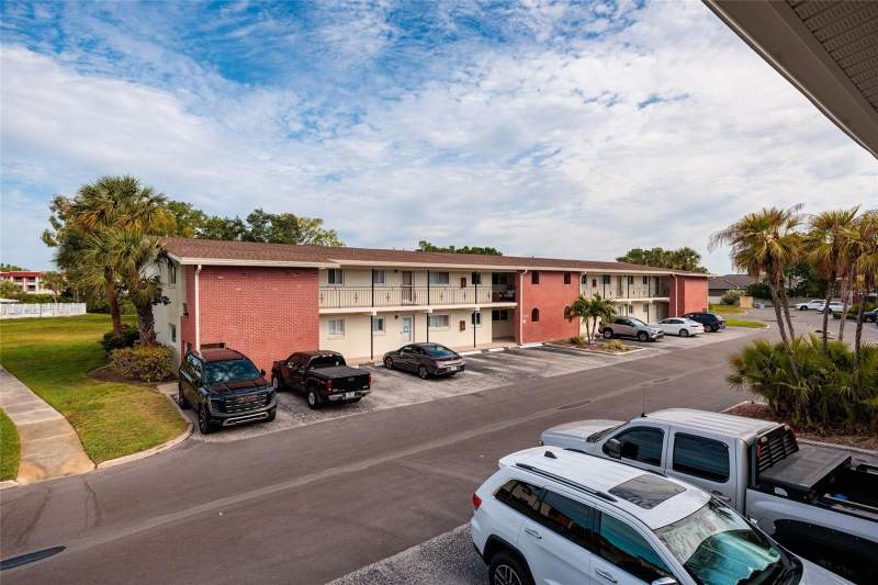 2 bedroom Condominium at 4550 Overlook Drive #154, Lake Overlook Apts, St Petersburg — photo 4