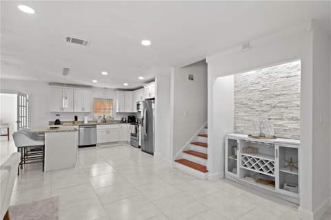8702 Elmwood Lane, Tampa FL - photo 14 of 55