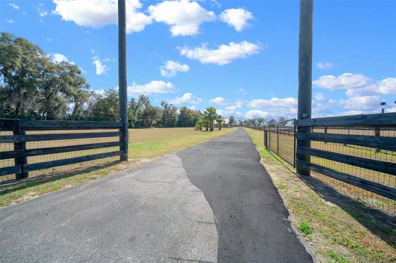 4 bedroom Farm at 2198 W Highway 329, Nonsub, Citra — photo 4