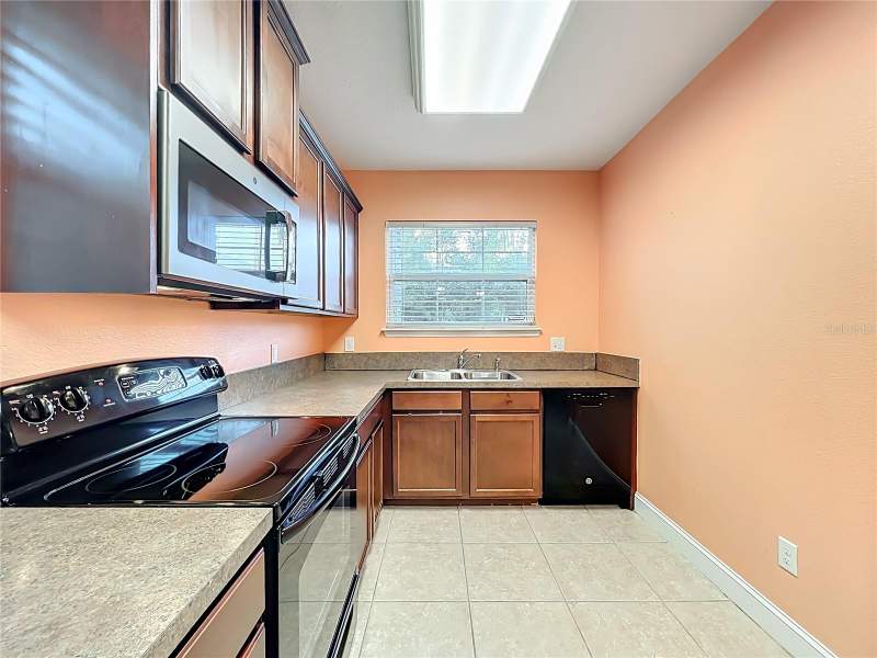 3 bedroom Townhouse at 10100 Green Branch Court, Villas/Cypress Spgs, Orlando — photo 5
