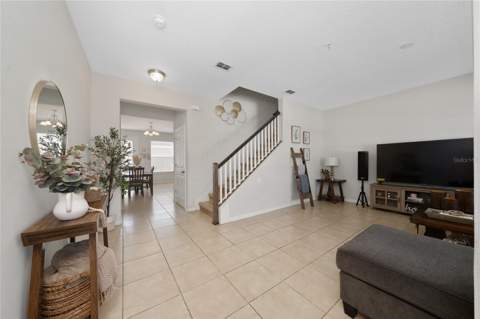 8515 Vedder Ln, Orlando FL - photo 6 of 34