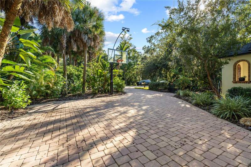 4 bedroom Single Family Residence at 5903 River Forest Circle, River Forest, Bradenton — photo 5