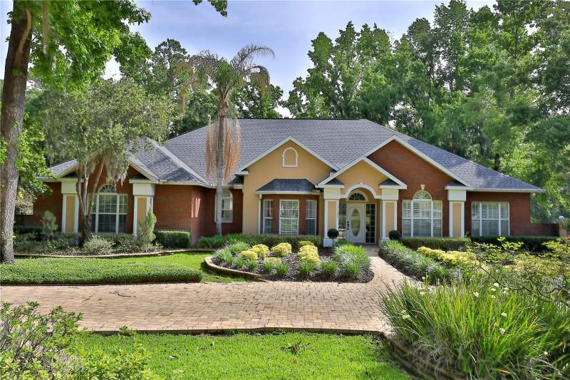 4 bedroom Single Family Residence at 7122 SE 12th Circle, Country Club/Ocala Un 01, Ocala — photo 2