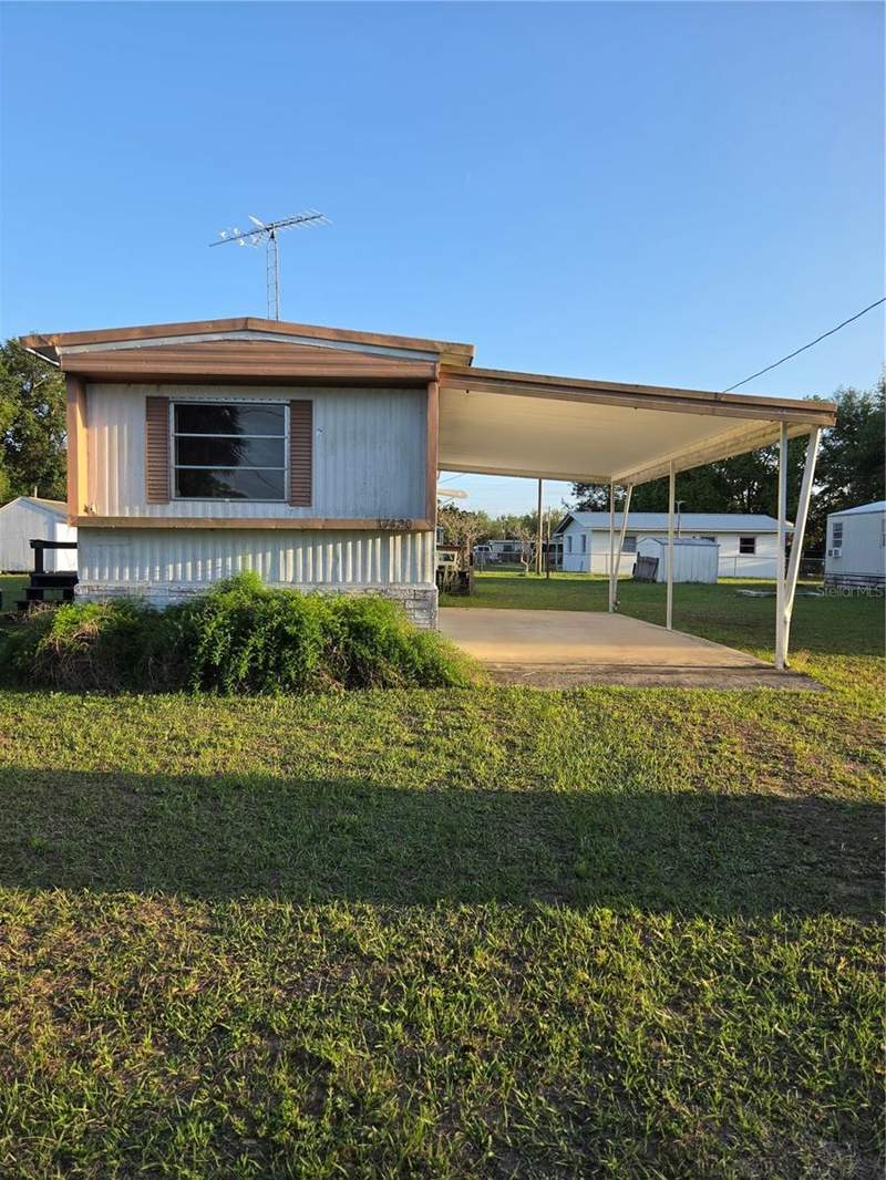 2 bedroom Mobile Home at 17420 SE 36th Lane, Lake Bryant Shores, Ocklawaha — photo 2