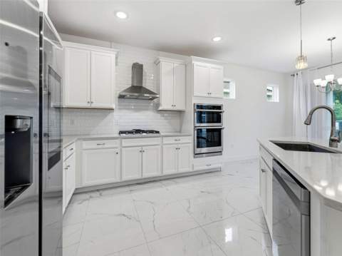 5232 Wishing Arch Drive, Apollo Beach FL - photo 6 of 6