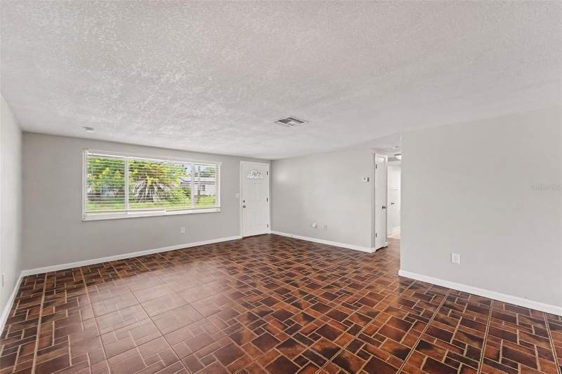 3 bedroom Single Family Residence at 9035 Saint Regis Lane, Embassy Hills, Port Richey — photo 4