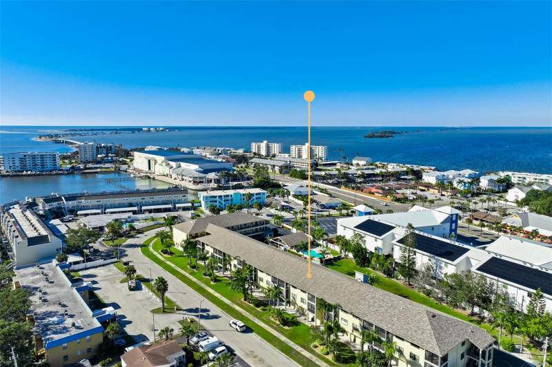 Harbor Pointe Condo