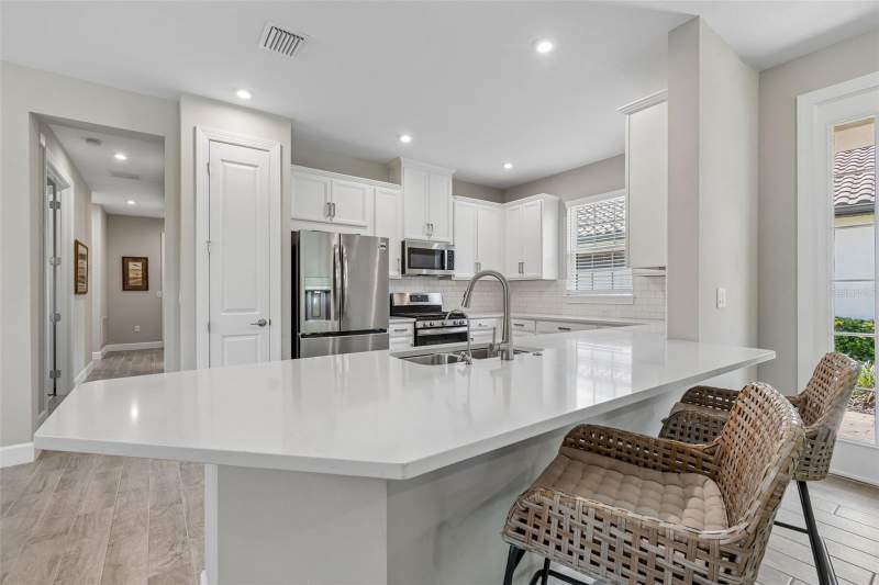 3 bedroom Single Family Residence at 4333 Cairoli Court, Esplanade At Wiregrass Ranch, Wesley Chapel — photo 2