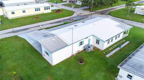 5352 Plant Street, Zephyrhills FL - photo 10 of 77
