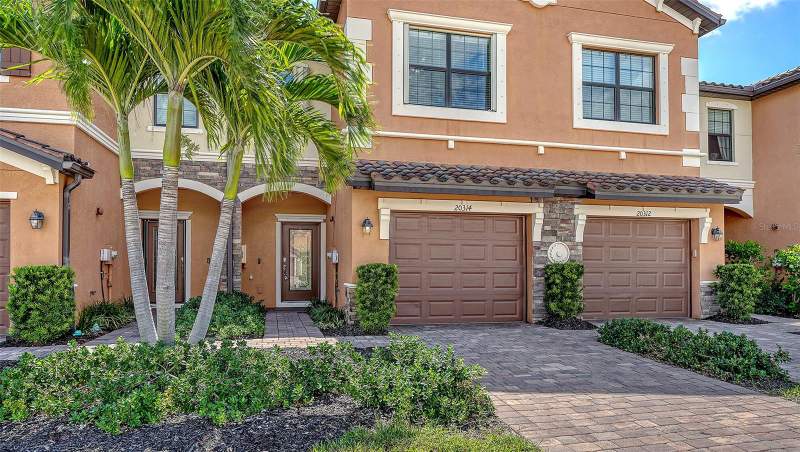 3 bedroom Townhouse at 20314 Lagente Circle, Gran Paradiso, Venice — photo 2