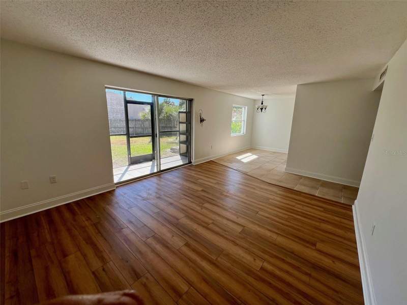 2 bedroom Condominium at 387 S McMullen Booth Road #13, Tradewinds Condo, Clearwater — photo 4