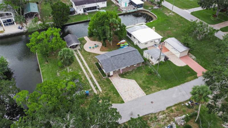 3 bedroom Single Family Residence at 5411 Teal Drive, Weeki Wachee Gardens Add, Weeki Wachee — photo 5