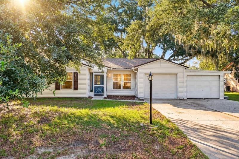 3 bedroom Single Family Residence at 303 Oak Track Pass, Silver Spgs Shores Un 28, Ocala — photo 3