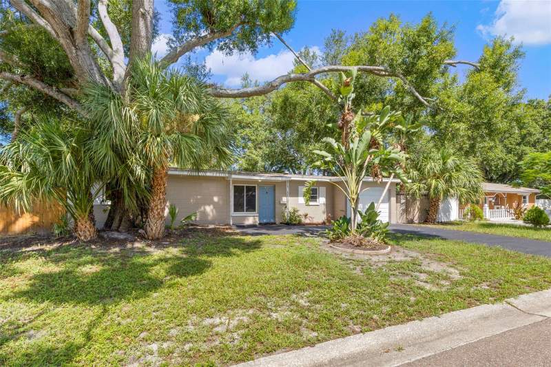 4 bedroom Single Family Residence at 7420 Dr Martin Luther King Jr Street, Meadow Lawn 8th Add, St Petersburg — photo 3