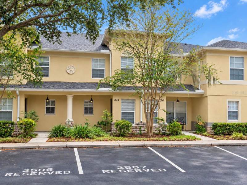 3 bedroom Townhouse at 234 Penmark Stone Pl, 82R | Kings Mill Phase II, Valrico — photo 2