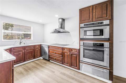 110 NE Monroe Circle #1, St Petersburg FL - photo 12 of 64