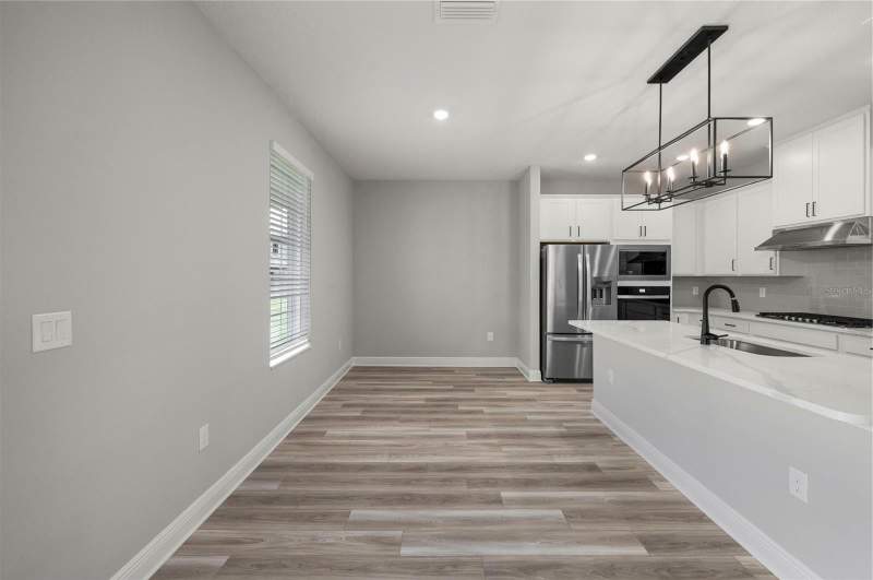 5 bedroom Single Family Residence at 7899 Somersworth Drive, Reunion Village Phase 4, Kissimmee — photo 3