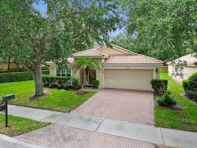 4 bedroom Single Family Residence at 6169 Froggatt Street, Stonebridge Lakes J & K, Orlando — photo 2