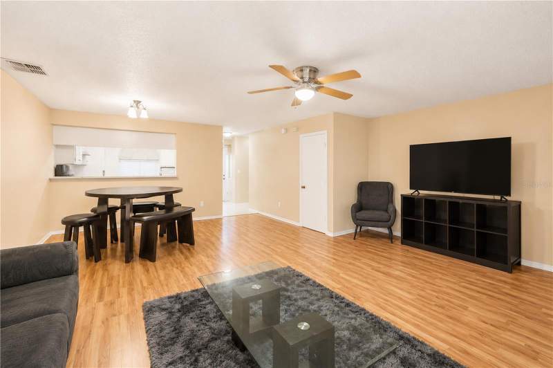 3 bedroom Townhouse at 602 Saint Henry Drive, Kingss Court Twnhms, Brandon — photo 3
