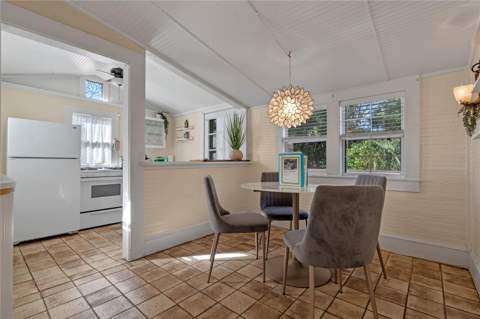 305 S Highland Street, Mount Dora FL - photo 7 of 20