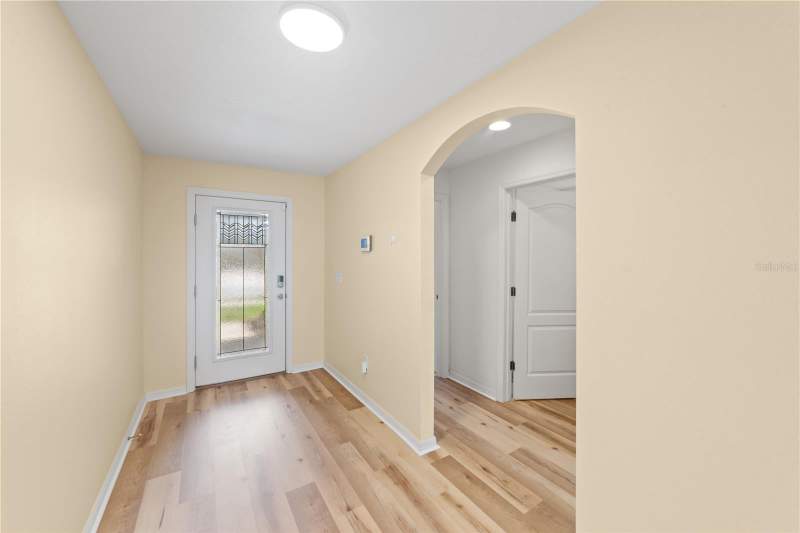 3 bedroom Single Family Residence at 621 Chatham Walk Drive, Wynnmere West Ph 1 41 Block 4, Ruskin — photo 3