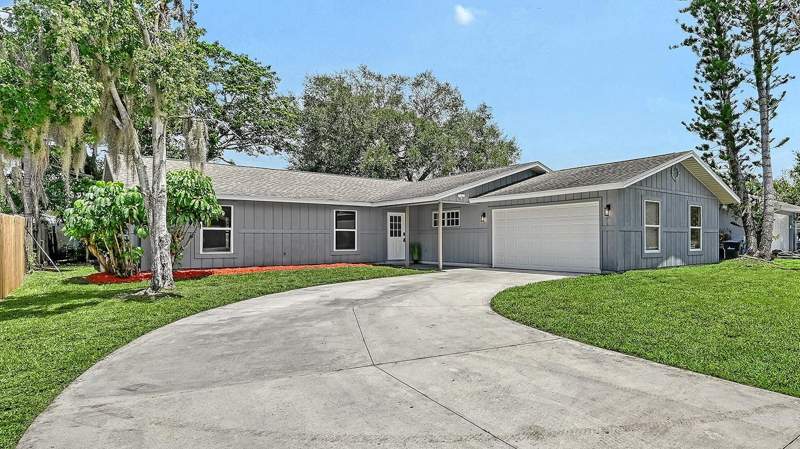 4054 PALAU DRIVE home for sale in Lake Sarasota