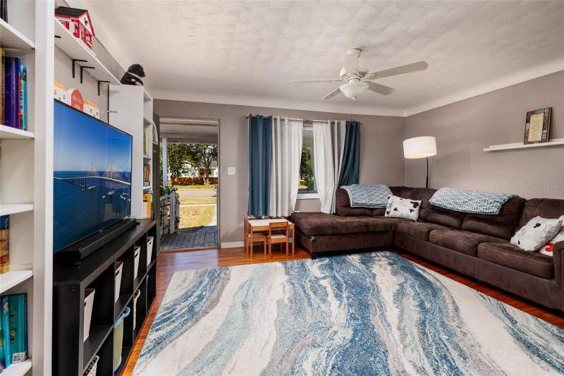 2 bedroom Single Family Residence at 4939 Dr Martin Luther King Jr Street, Arcadia Sub, St Petersburg — photo 5