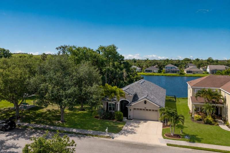 4 bedroom Single Family Residence at 5030 58th Terrace, Silverlake, Bradenton — photo 4