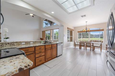 1524 The Oaks Boulevard, Kissimmee FL - photo 9 of 34
