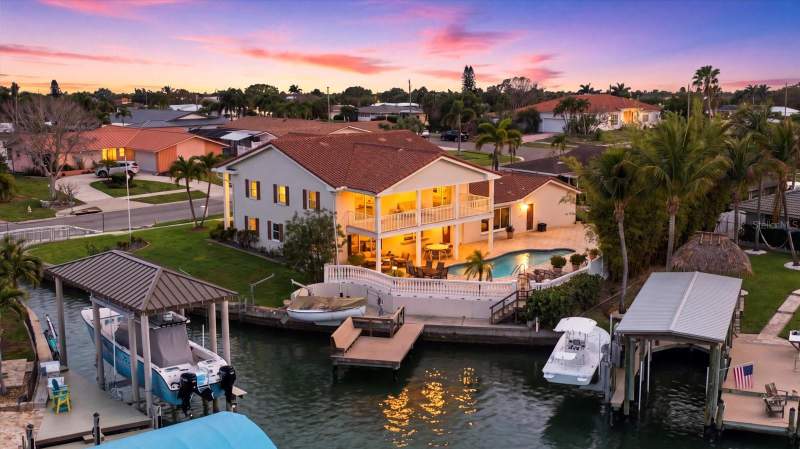 4 bedroom Single Family Residence at 350 Harbor Passage, Island Estate Of Clearwater Units 6D 7A 7C, Clearwater Beach — photo 3